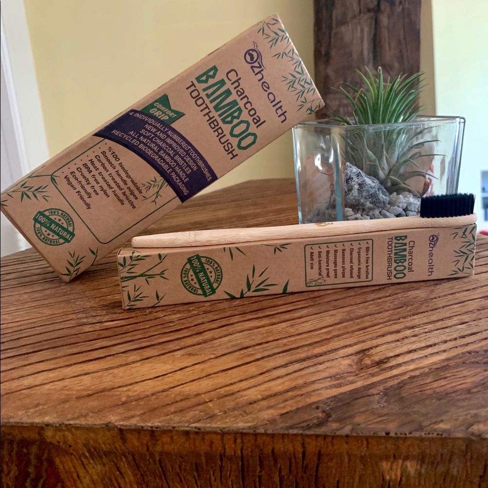 🌱BOX OF 4 CHARCOAL+BAMBOO TOOTHBRUSHES🌱 - Picture 4 of 4